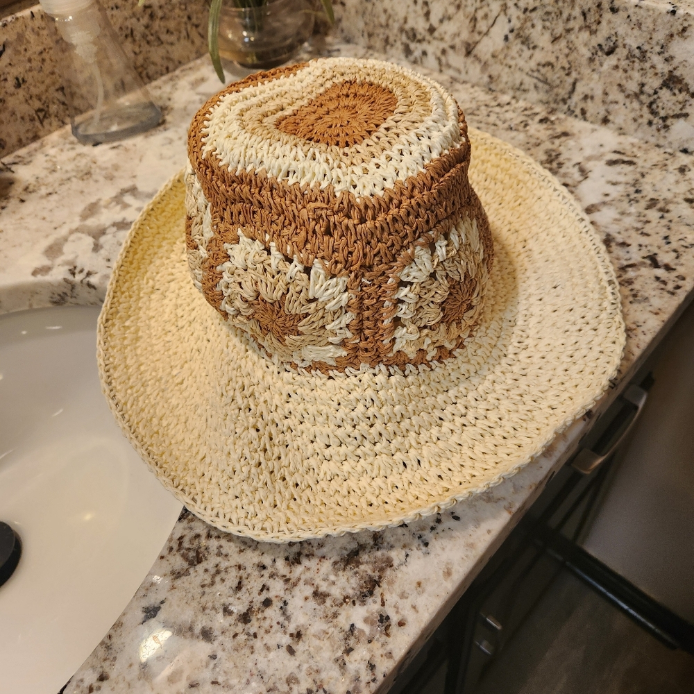 New York & Company Woven Straw Hat in Cream and Brown NWOT Crochet